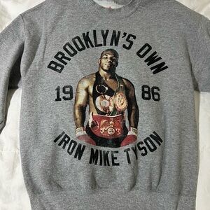 Roots of fight Mike Tyson sweater size M